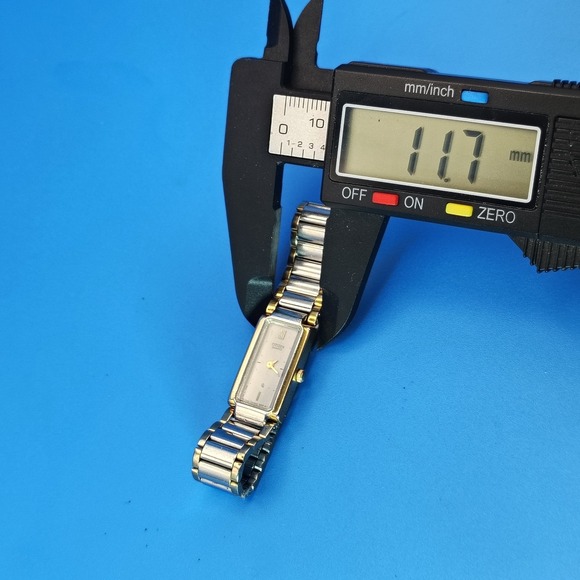 Vintage 1988 Citizen Tank 27mm Women's Quartz Two Tone Cocktail Watch Size 5 - Picture 8 of 8